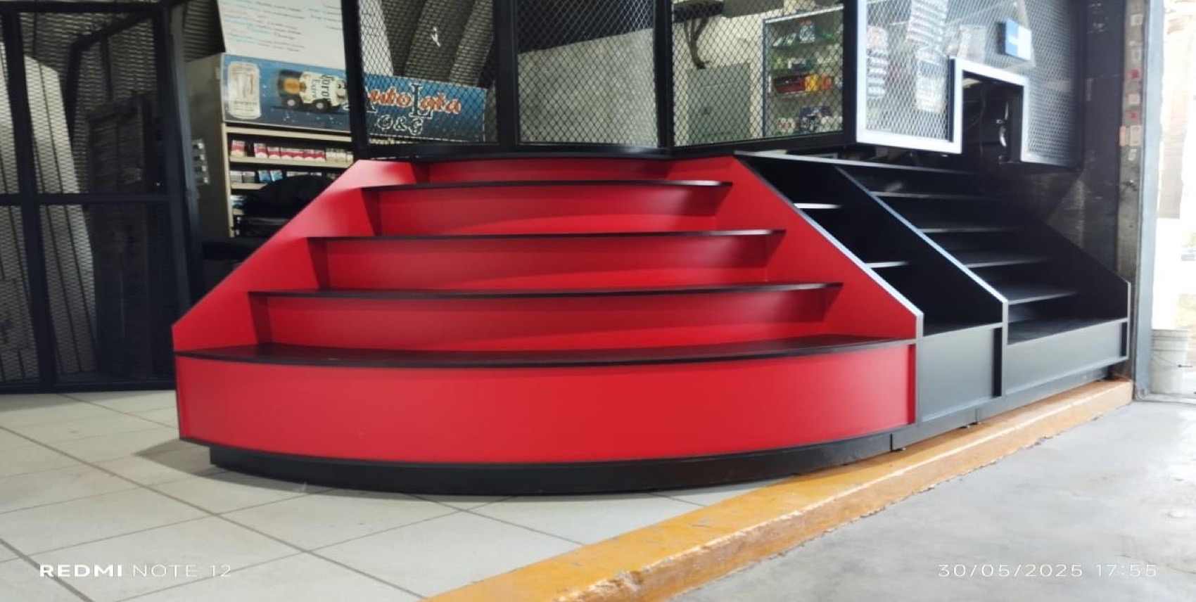 Comercial y Oficina · RM Carpintería