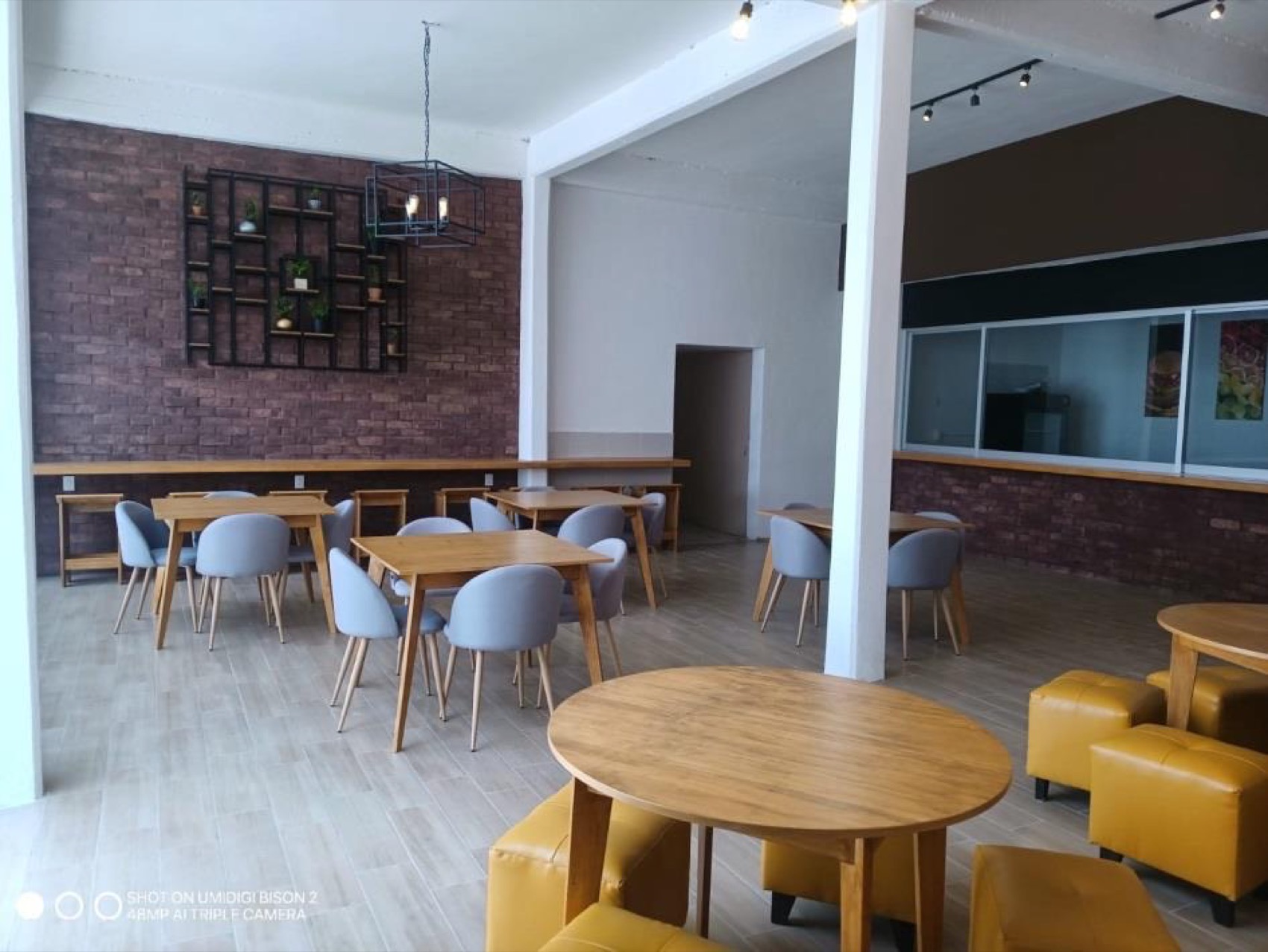 Comercial y Oficina · RM Carpintería
